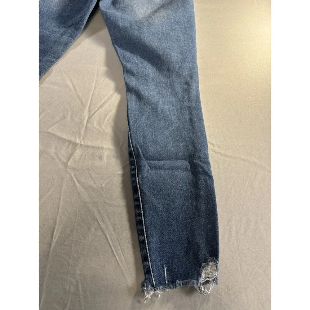 KanCan Curvy Women's Distressed Button‎ Fly Crop Skinny Jeans Raw Hem 11/29